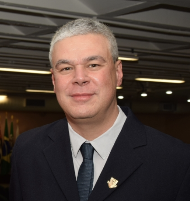 Roberto Teixeira Mendes link